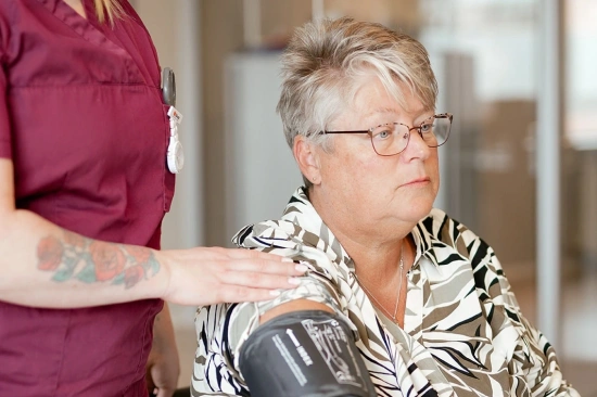 Ouderenzorg of gehandicaptenzorg: wat past beter bij jou?